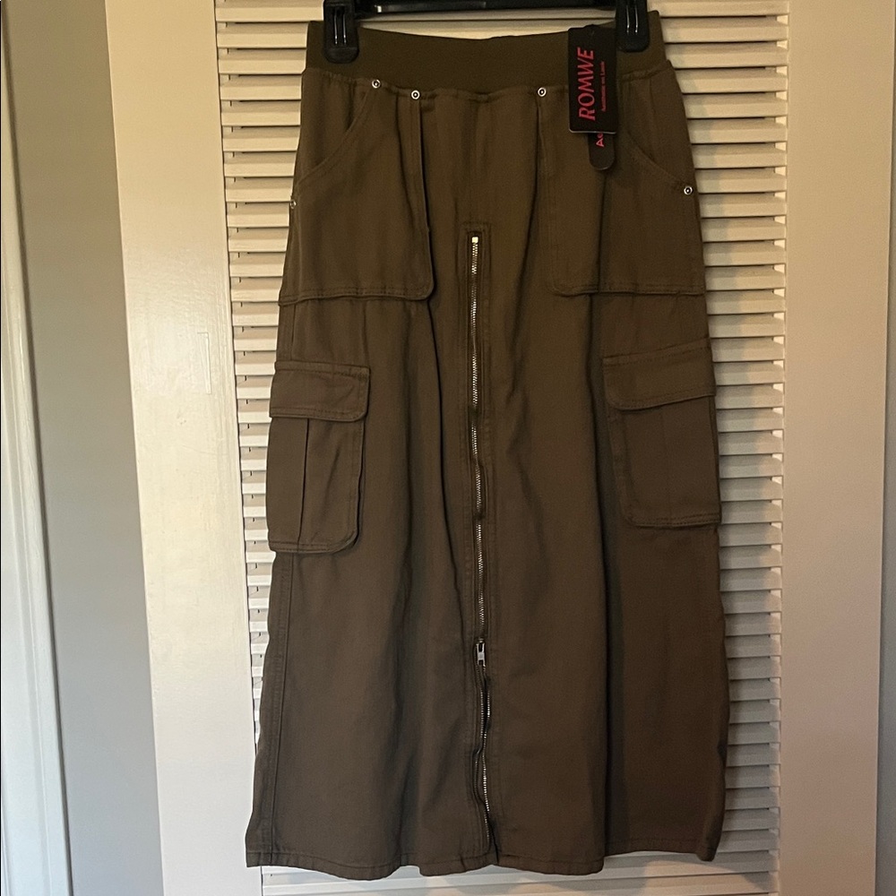 ROMWE Olive Maxi Cargo Skirt
